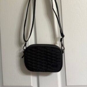Lug-Coupe Crossbody-Black -EUC